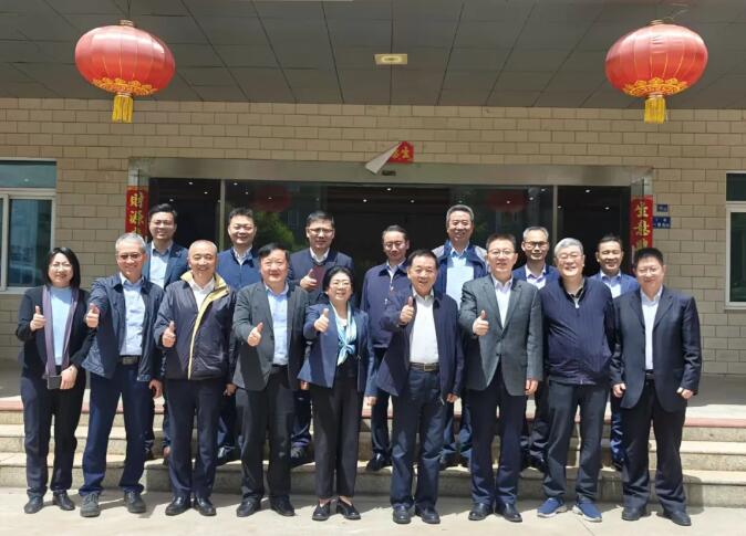 現(xiàn)代精工聯(lián)合華中科技大學和華南理工大學完成的“高分子材料加工過程強化關(guān)鍵技術(shù)”通過鑒定